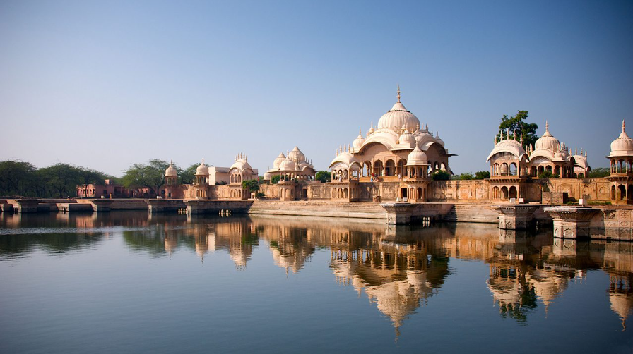 Kusum Sarovar: The Sacred Pond of Radha-Krishna’s Divine Love Stories